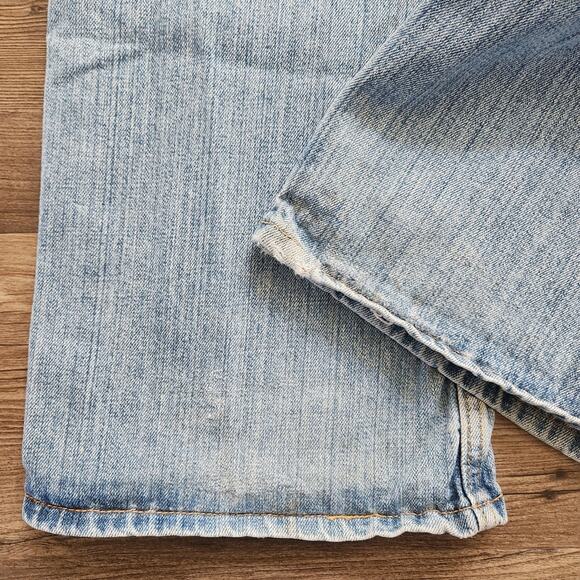 Levi's Men's 527 Low Rise Boot Fit Jean Light Wash Size 36x32 - Picture 9 of 9